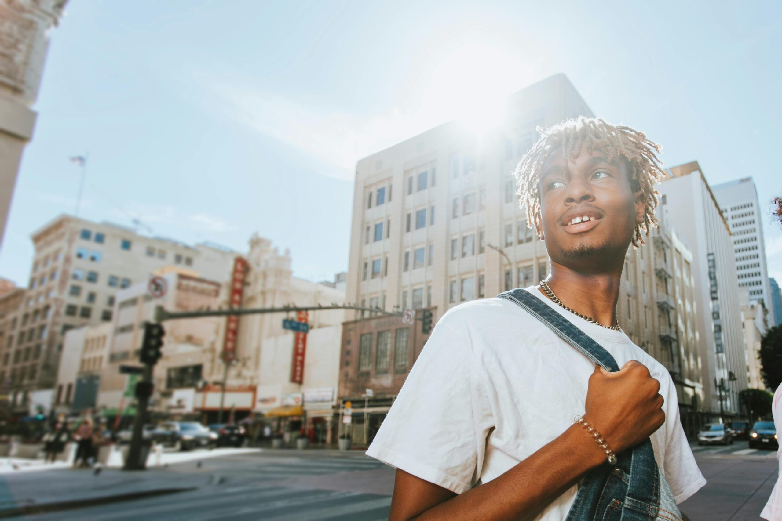 Top 10 destinos de intercâmbio para 2025: escolha o seu!