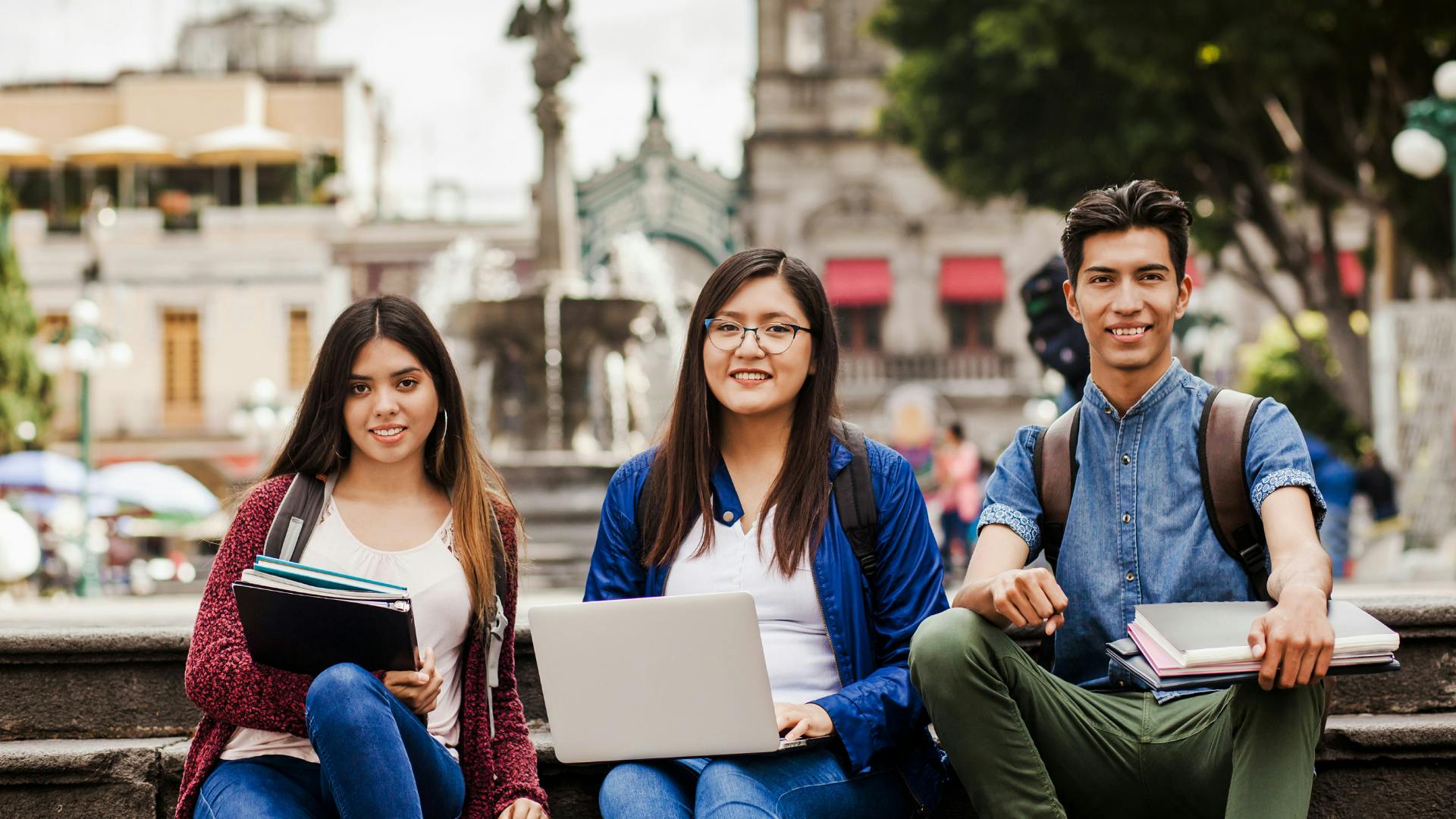 5 lugares onde é permitido estudar e trabalhar no exterior